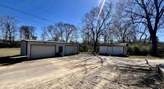 Photo of 203 Crestview Dr, Hughes Springs, TX 75656