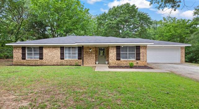 Photo of 1001 Redbud Dr, White Oak, TX 75693
