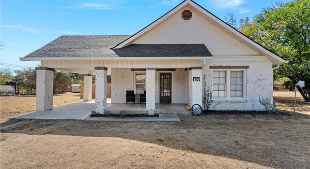 Photo of 260 6th St, Crawford, TX 76638