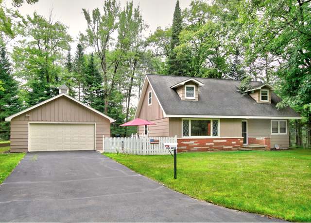 Property at 1122 Maple St St E, Eagle River, WI 54521, 4 beds, 1.5 baths