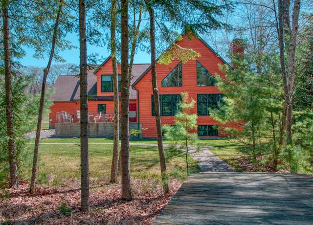 Property at 1487 Oak Ln, Eagle River, WI 54521, 3 beds, 3 baths