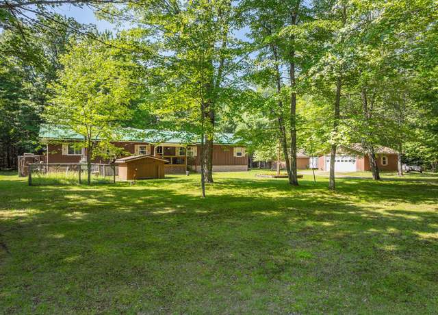 Property at 5717 Polar Bear Ln, Eagle River, WI 54521, 2 beds, 1.5 baths