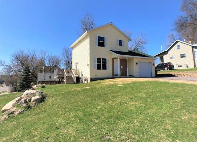 Property at 433 Thayer St, Rhinelander, WI 54501, 2 beds, 1.5 baths