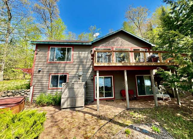 Property at 8404 Squirrel Lk Rd, Minocqua, WI 54548, 3 beds, 2 baths