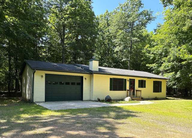 Property at 9674 Oak Ln, Minocqua, WI 54548, 2 beds, 2 baths