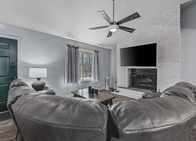 Property at 12643 Yukon Trl, Minocqua, WI 54548, 2 beds, 3 baths