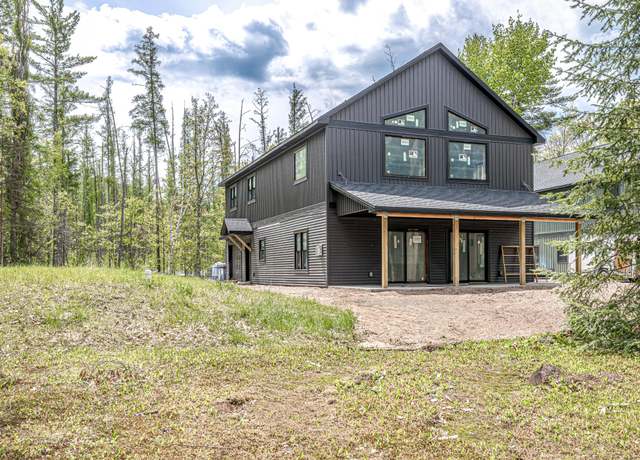 Property at 11246 Gopher Ln, Minocqua, WI 54548, 4 beds, 2.5 baths
