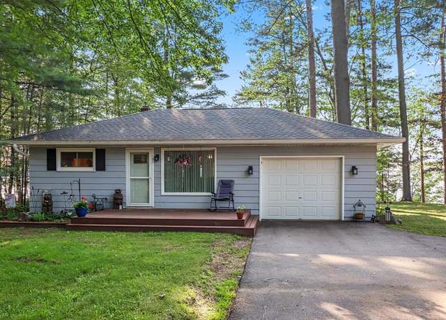Property at 4152 Lakeshore Dr, Rhinelander, WI 54501, 3 beds, 2 baths