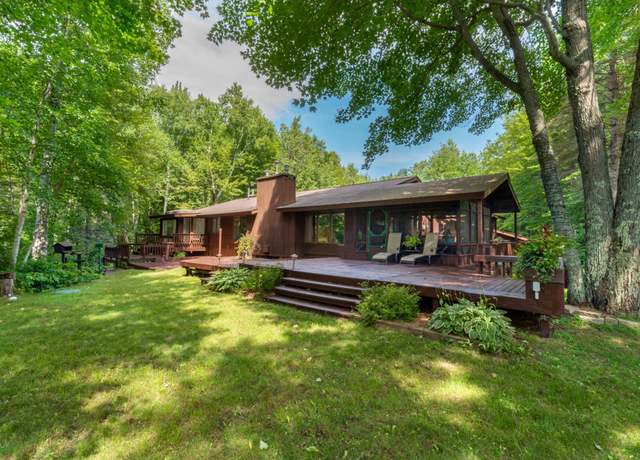 Property at 1091 Amber Lake Ln Ln N, Lac Du Flambeau, WI 54538, 4 beds, 2.5 baths