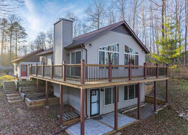 Property at 8676 Bakely Cr Cir E, Minocqua, WI 54548, 3 beds, 2 baths