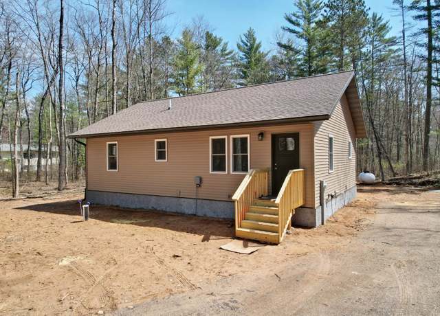 Property at 8460 Frontier Crk W, Woodruff, WI 54568, 4 beds, 2 baths