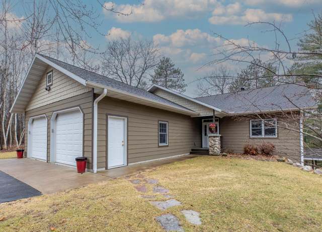 Property at 9878 Clearview Ct, Hazelhurst, WI 54531, 5 beds, 3 baths