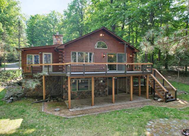Property at 1683 Carpenter Lake Rd Rd W, Eagle River, WI 54521, 3 beds, 2 baths