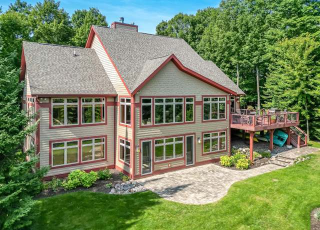 Property at 8201 Amber Lake Rd W, WI 54548, 4 beds, 3 baths