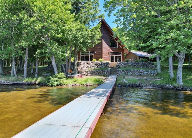 Property at 23196 Black Bear Rd, Watersmeet, MI 49969, 4 beds, 3 baths
