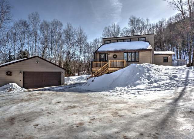Property at 5841 Center Dr W, Hurley, WI 54534, 3 beds, 1.5 baths