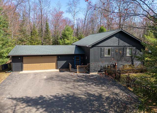 Property at 4593 Copper Dr, Eagle River, WI 54521, 3 beds, 2 baths