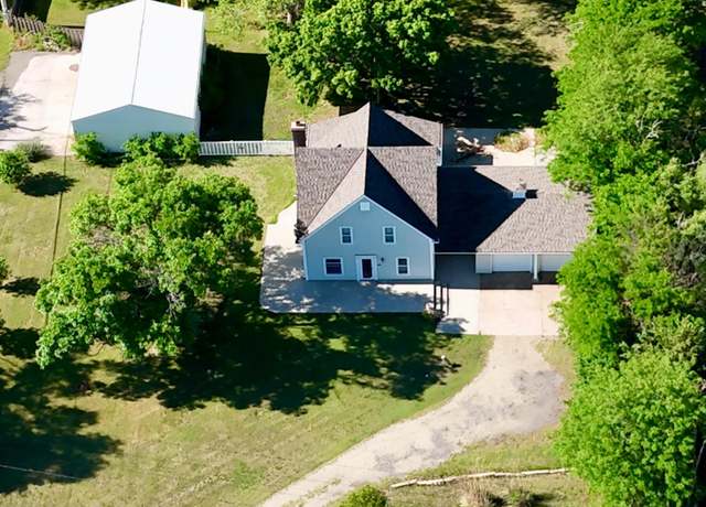 Property at 208 W B St, Phillipsburg, KS 67661, 5 beds, 1.5 baths