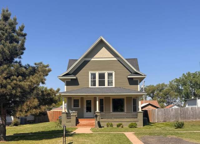 Property at 331 Second St, Phillipsburg, KS 67661, 5 beds, 1.75 baths