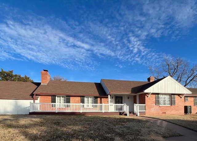 Property at 404 Rush Ave, Larned, KS 67550, 3 beds, 2.5 baths