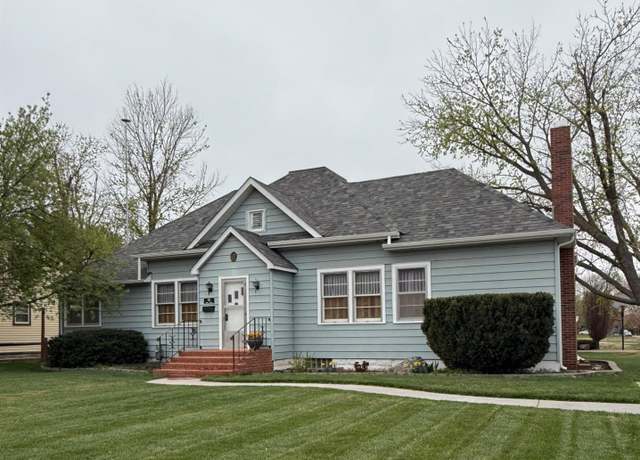 Property at 521 Corse Ave, Larned, KS 67550, 4 beds, 1.75 baths