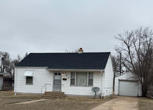 Property at 117 E 16th St, Larned, KS 67550, 2 beds, 1 bath