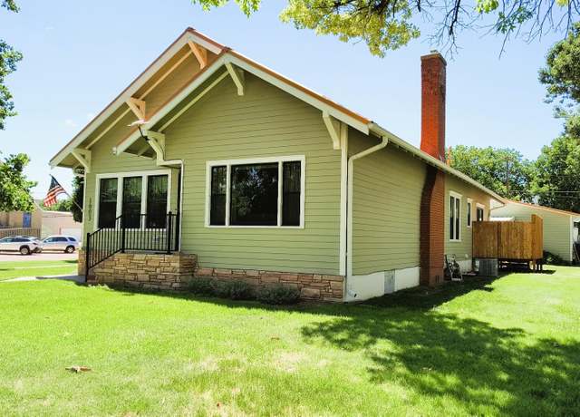 Property at 1003 Broadway St, Larned, KS 67550, 2 beds, 1.75 baths