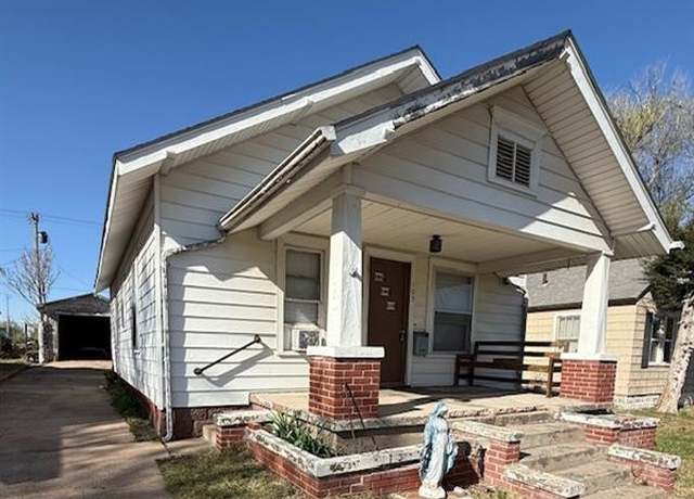 Property at 105 E 13th St, Larned, KS 67550, 2 beds, 1 bath