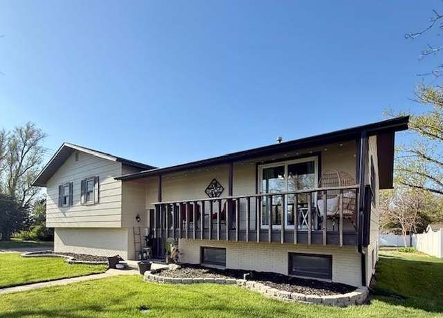 Property at 1028 W 5th St, Larned, KS 67550, 4 beds, 2 baths