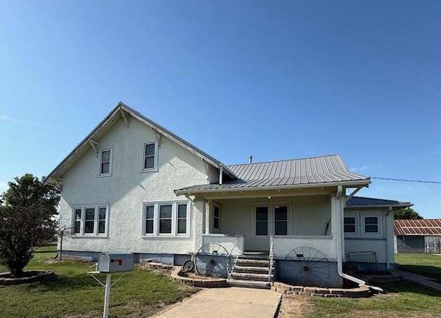 Property at 1638 K Rd, Larned, KS 67550, 5 beds, 1 bath