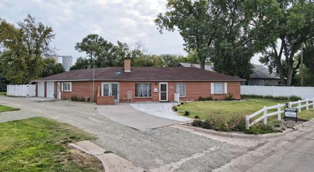Photo of 216 E Parliament St, Smith Center, KS 66967