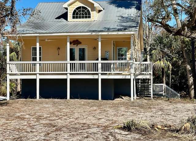 Property at 701 SE Second Ave, Steinhatchee, FL 32359, 2 beds, 1 bath