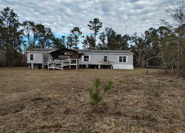 Property at 4888 Oxford St, Perry, FL 32348