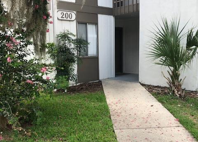 Property at 6519 Newberry Rd, Gainesville, FL 32607, 2 beds, 1 bath