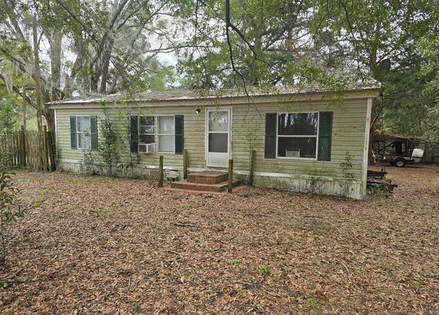 Property at 13450 NE 20th Ave, Trenton, FL 32693, 3 beds, 2 baths