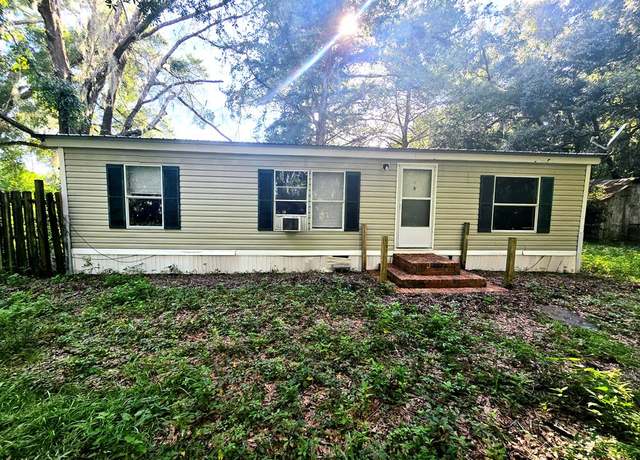 Property at 13450 NE 20th Ave, Trenton, FL 32693, 3 beds, 2 baths