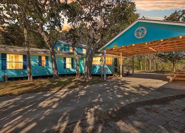 Property at 112 Eighth St, Steinhatchee, FL 32359, 4 beds, 3 baths