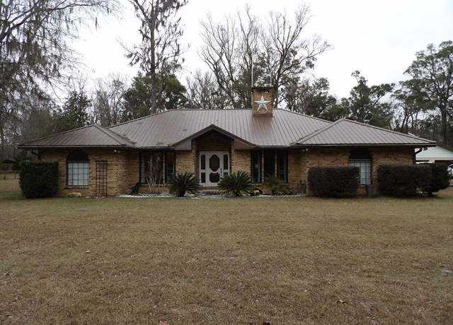 Property at 9139 Florida St, Fanning Springs, FL 32693, 3 beds, 2.5 baths