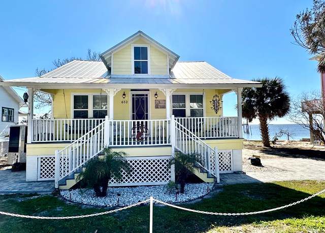 Property at 652 1st St, Cedar Key, FL 32625, 2 beds, 2 baths