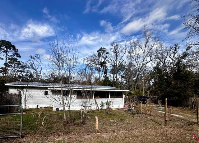 Property at 240 SE 923rd St, Old Town, FL 32680, 3 beds, 2 baths