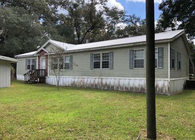 Property at 11492 NW 114th Pl, Chiefland, FL 32626, 3 beds, 2 baths