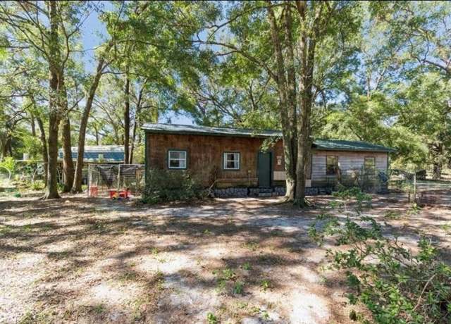 Property at 250 NE 660th St, Old Town, FL 32680, 2 beds, 1 bath