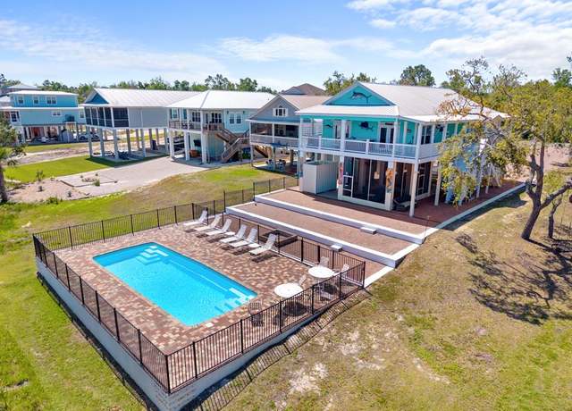 Property at 115 SW 279th Ave, Steinhatchee, FL 32359, 3 beds, 2 baths