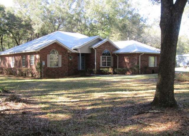 Property at 4820 SW 10th St, Bell, FL 32619, 4 beds, 2.5 baths