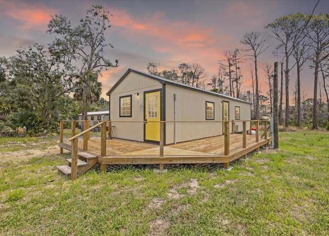 Property at 6 E 12th St, Steinhatchee, FL 32359
