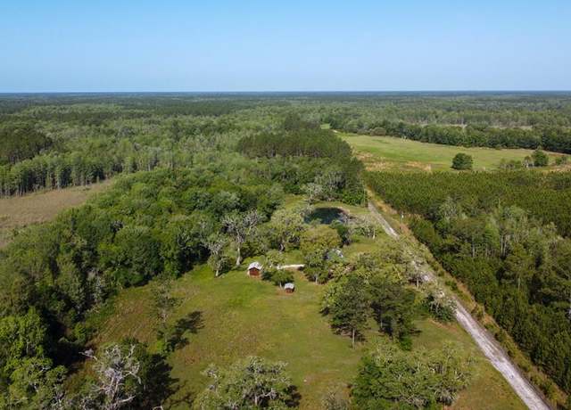 Property at 791 NE 276th St, Old Town, FL 32680, 4 beds, 2 baths