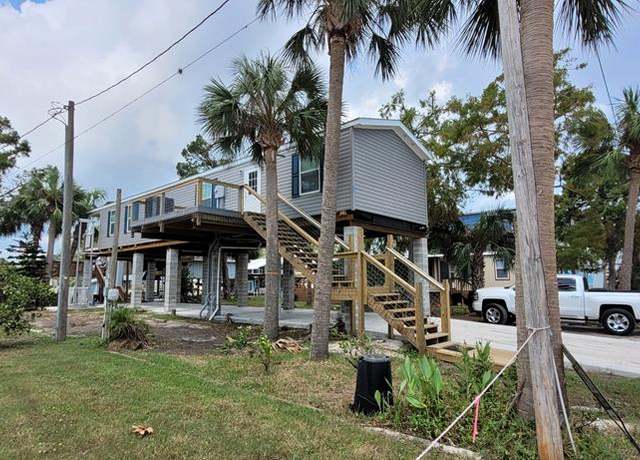 Property at 124 SE 894th Ave, Suwannee, FL 32680, 3 beds, 2 baths