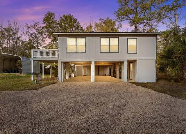 Property at 1719 N Stokes Ln, Steinhatchee, FL 32359, 2 beds, 2 baths
