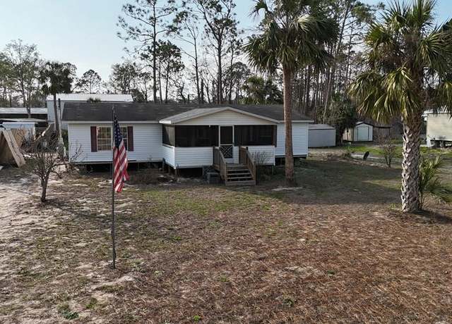 Property at 105 Ninth St, Steinhatchee, FL 32359, 3 beds, 2 baths