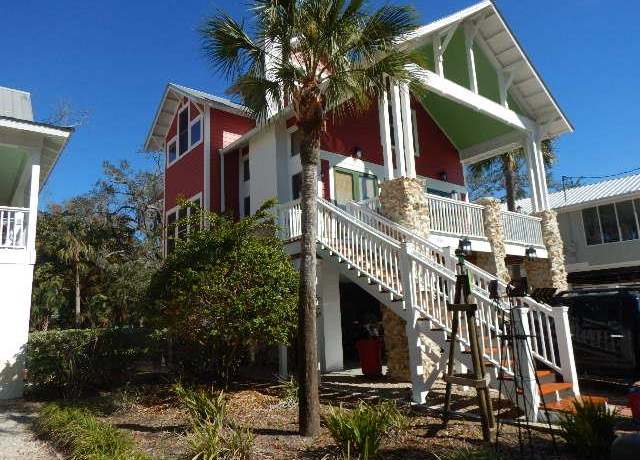 Property at 1409 SE Magnolia Dr, Steinhatchee, FL 32359, 3 beds, 2.5 baths